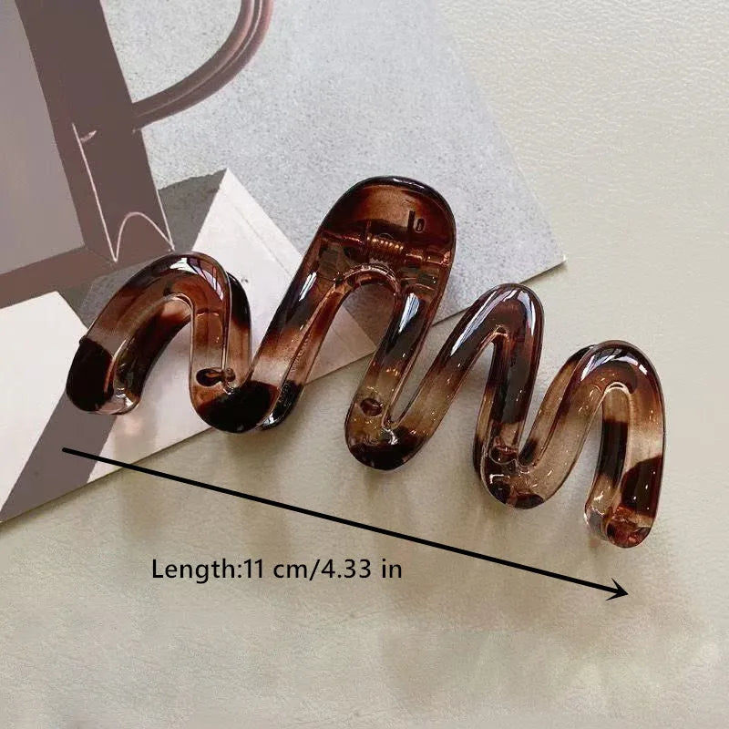 Women's Wavy High Glossy Amber Brown 11cm/4.33in Large Lightweight Plastic Hair Clip Elegant Minimalistic Hair Accessories K's Collection Store