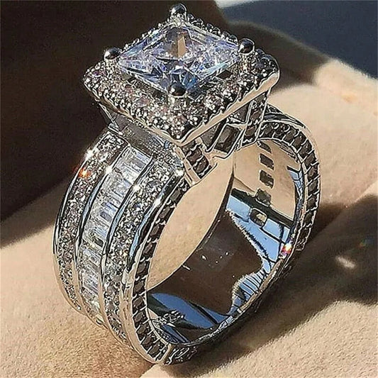 Luxurious Fashion Silver Color Wedding Rings for Women Exquisite Inlaid with White Zircon Party Engagement Ring Jewelry K's Collection Store