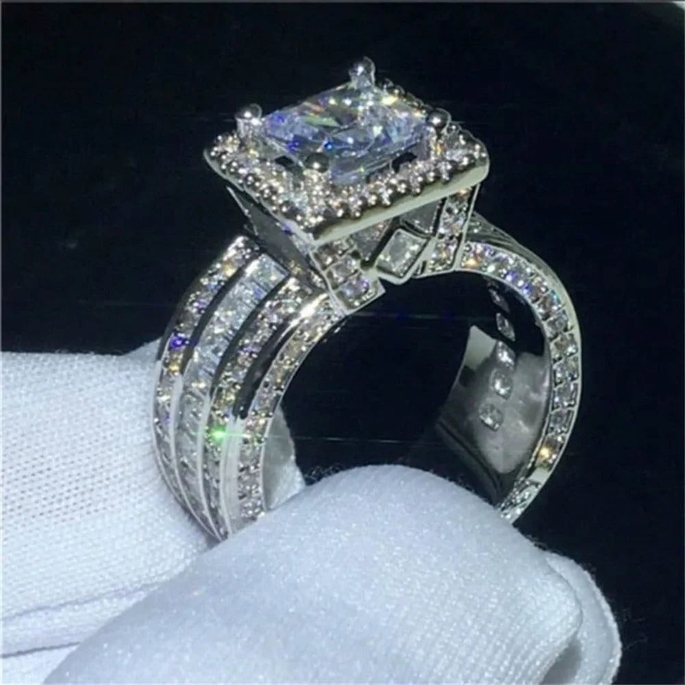 Luxurious Fashion Silver Color Wedding Rings for Women Exquisite Inlaid with White Zircon Party Engagement Ring Jewelry K's Collection Store