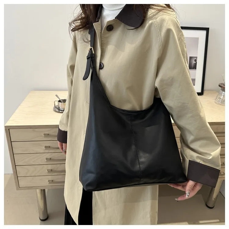 Large capacity commuting new winter popular 2025 solid color simple versatile fashion high sense texture casual single shoulder K's Collection Store