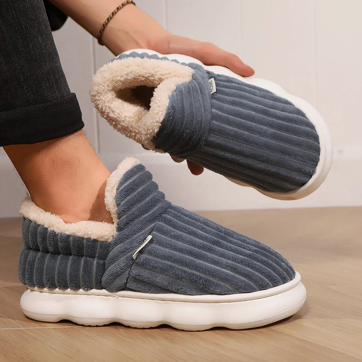 Winter Men Women Shoes Winter Short Plush Slippers Outdoor Fur Non-slip House Shoes Casual Fuzzy Soft Cozy Men Women Shoes K's Collection Store