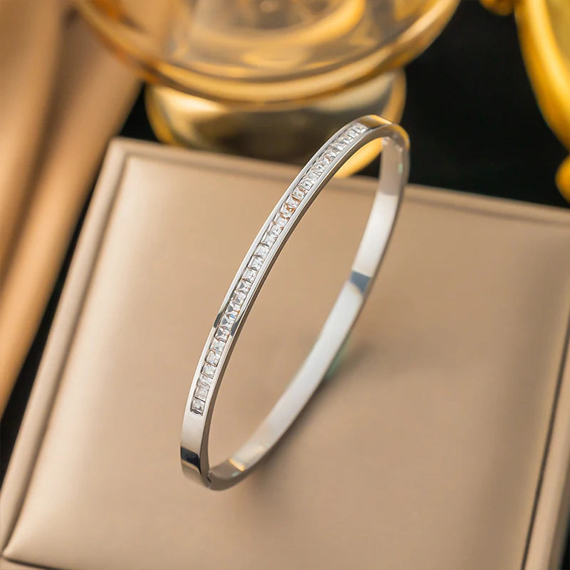 Gold-plated Titanium Steel Waterproof and Rust-proof Exquisite All-match Shiny Zircon Bracelet for Ladies Holiday Jewelry Gift K's Collection Store
