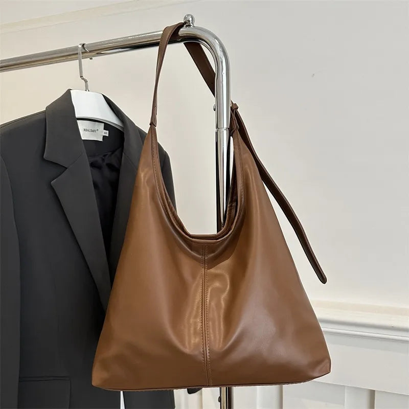 Large capacity commuting new winter popular 2025 solid color simple versatile fashion high sense texture casual single shoulder K's Collection Store
