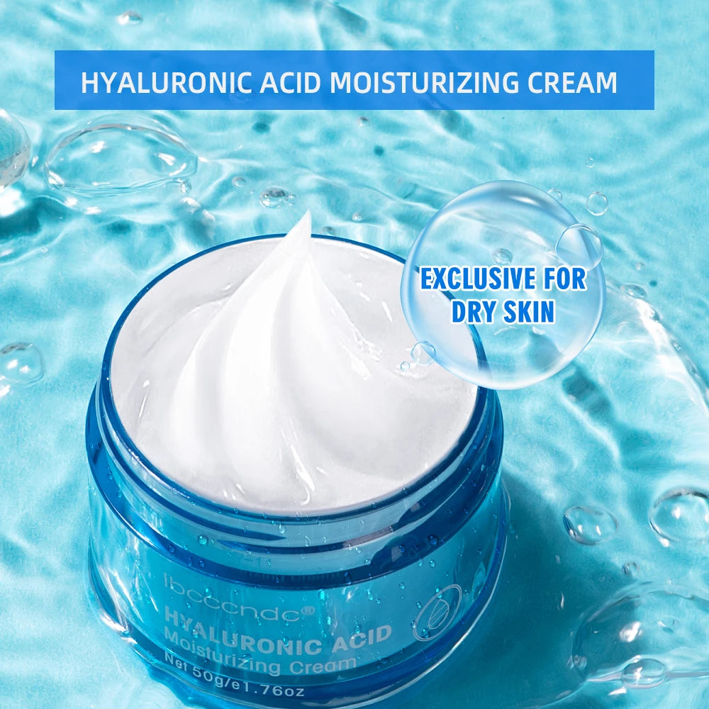 Hyaluronic acid moisturizing cream jar, exclusive for dry skin, with white scoop