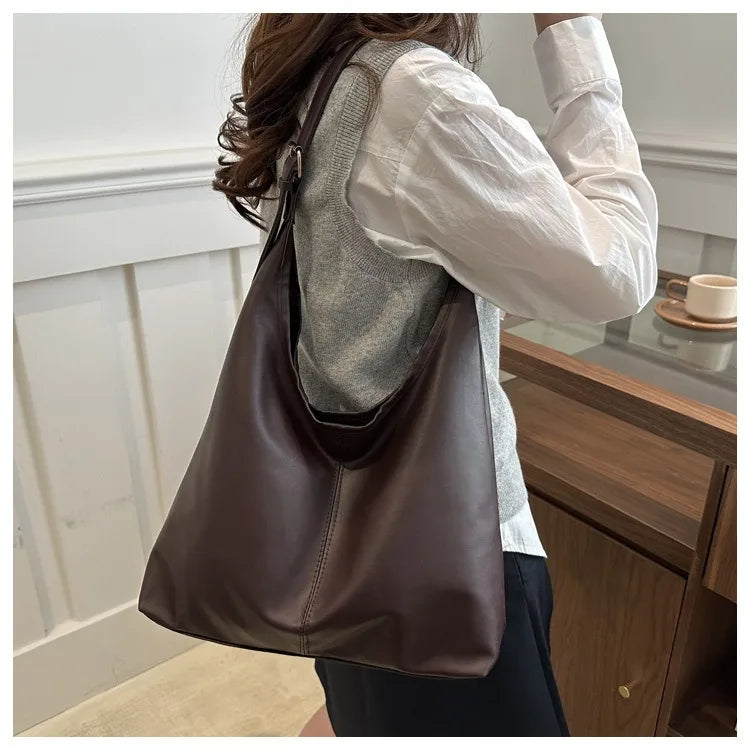 Large capacity commuting new winter popular 2025 solid color simple versatile fashion high sense texture casual single shoulder K's Collection Store