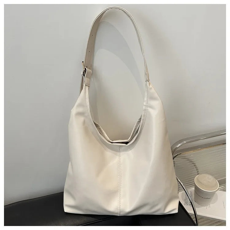 Large capacity commuting new winter popular 2025 solid color simple versatile fashion high sense texture casual single shoulder K's Collection Store